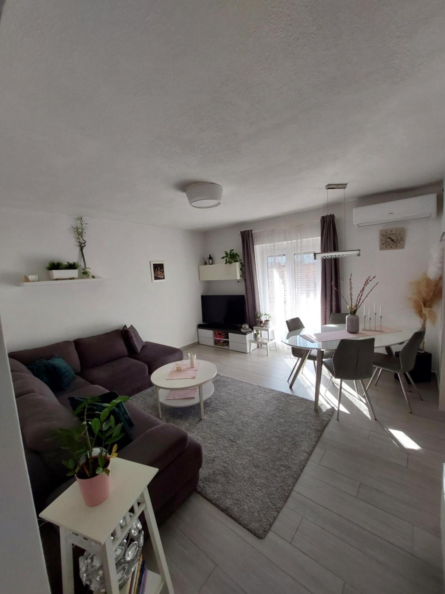Apartman Nora Jelsa  Extérieur photo