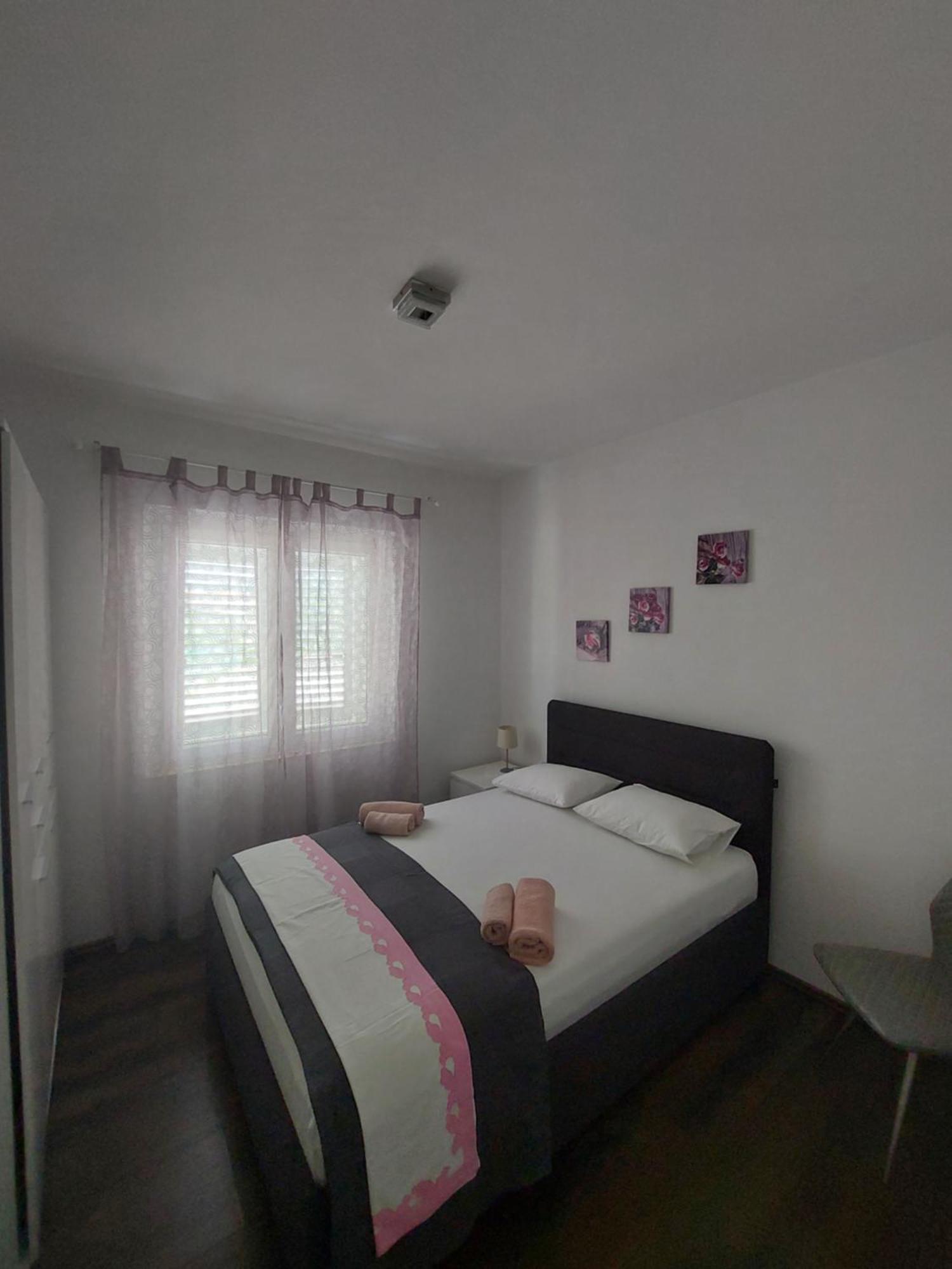 Apartman Nora Jelsa  Extérieur photo